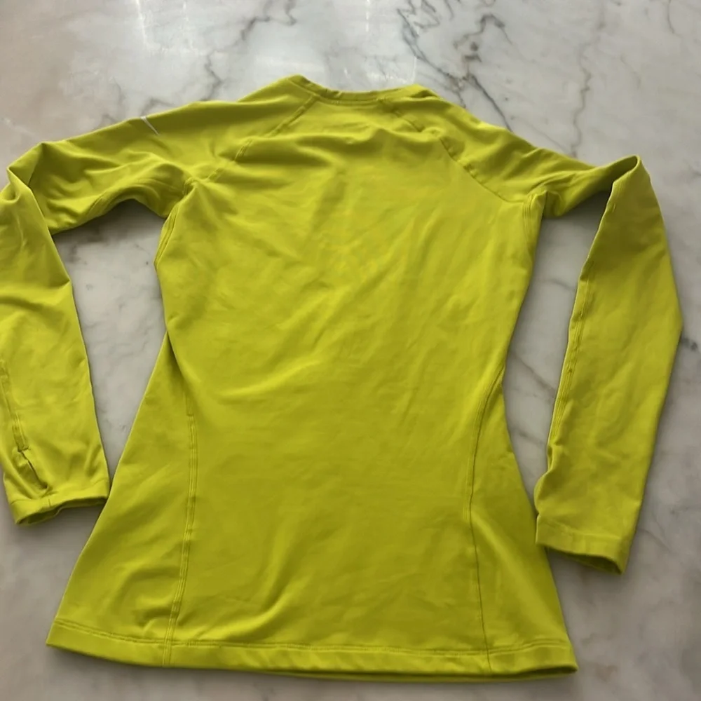 Nike therma fit brigth yellow volt long sleeve top Sz Small women's - Picture 11 of 12